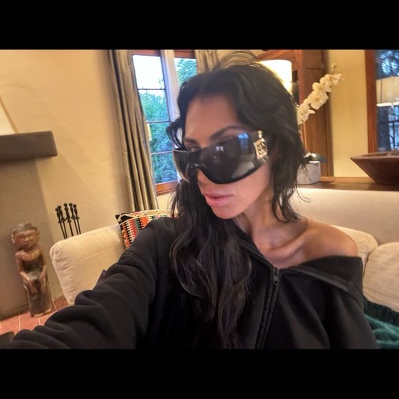 Chanel Shield glasses- these are worn and have scratches on the screen - Picture 5 of 5